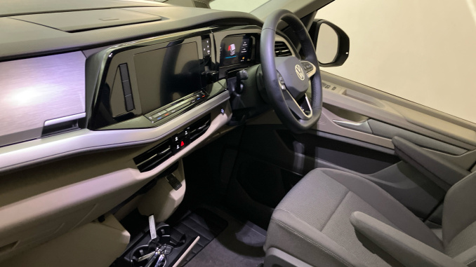 Volkswagen Multivan 2.0 TDI Life 5dr DSG Diesel Estate - Image 2